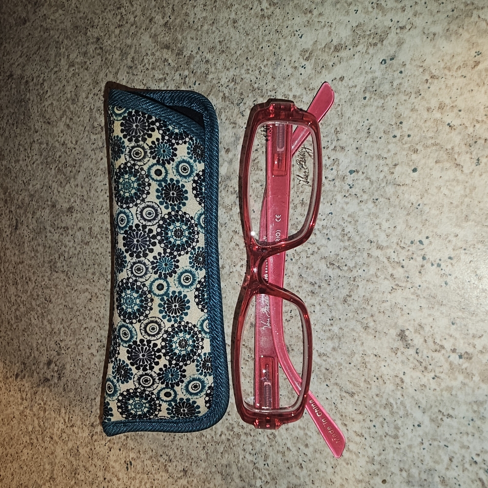 Vera Bradley Hot Pink Glasses with Floral Case +1.5 Strentgh